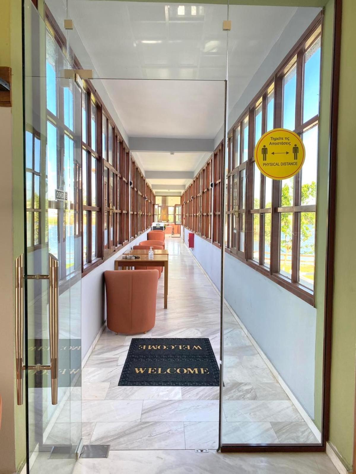 Thrassa Hotel Tycherón Exterior foto